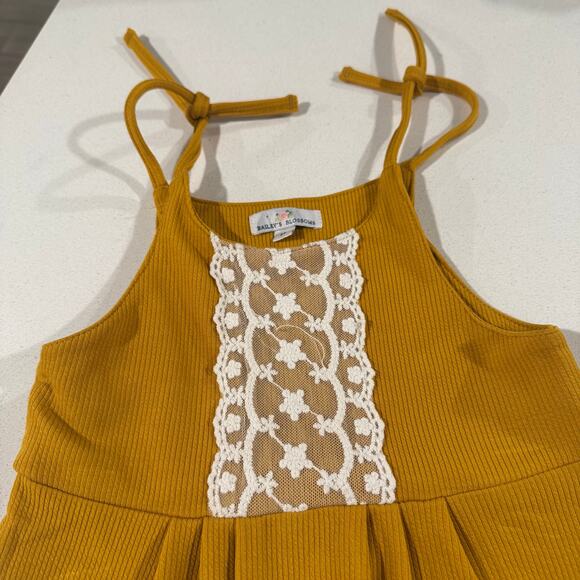 Bailey's Blossoms Toddler Girl 5T Pumpkin Romper - Picture 2 of 5